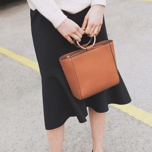 Mango Metallic handle tote bag in Brown